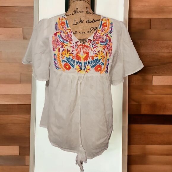 South Main White Embroidered Tassel Blouse Size M - Picture 1 of 5
